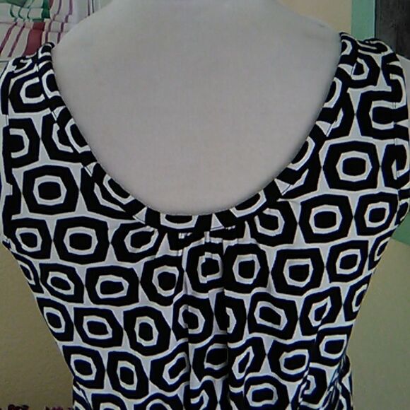 Ann Taylor Maxi Dress - Picture 8 of 11